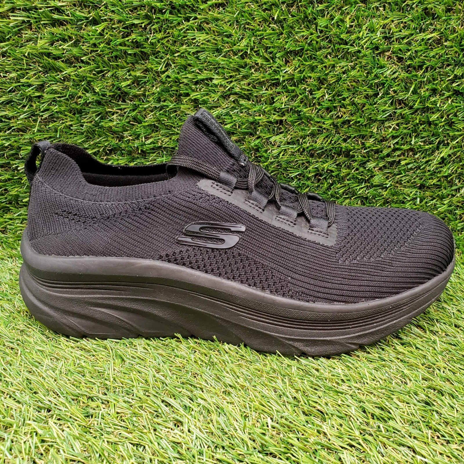 Skechers D’Lux Walker SR Ozema Slip Resistant Work Shoes Black Womens 7.5 WIDE