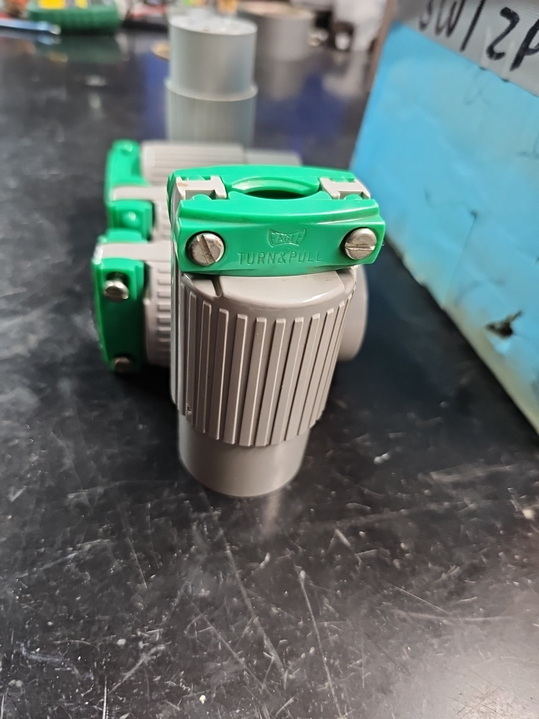 Lot 5 EAGLE L6-30R 30A 250V Locking Female Receptacle 3P 30A LOCKING TURN PULL