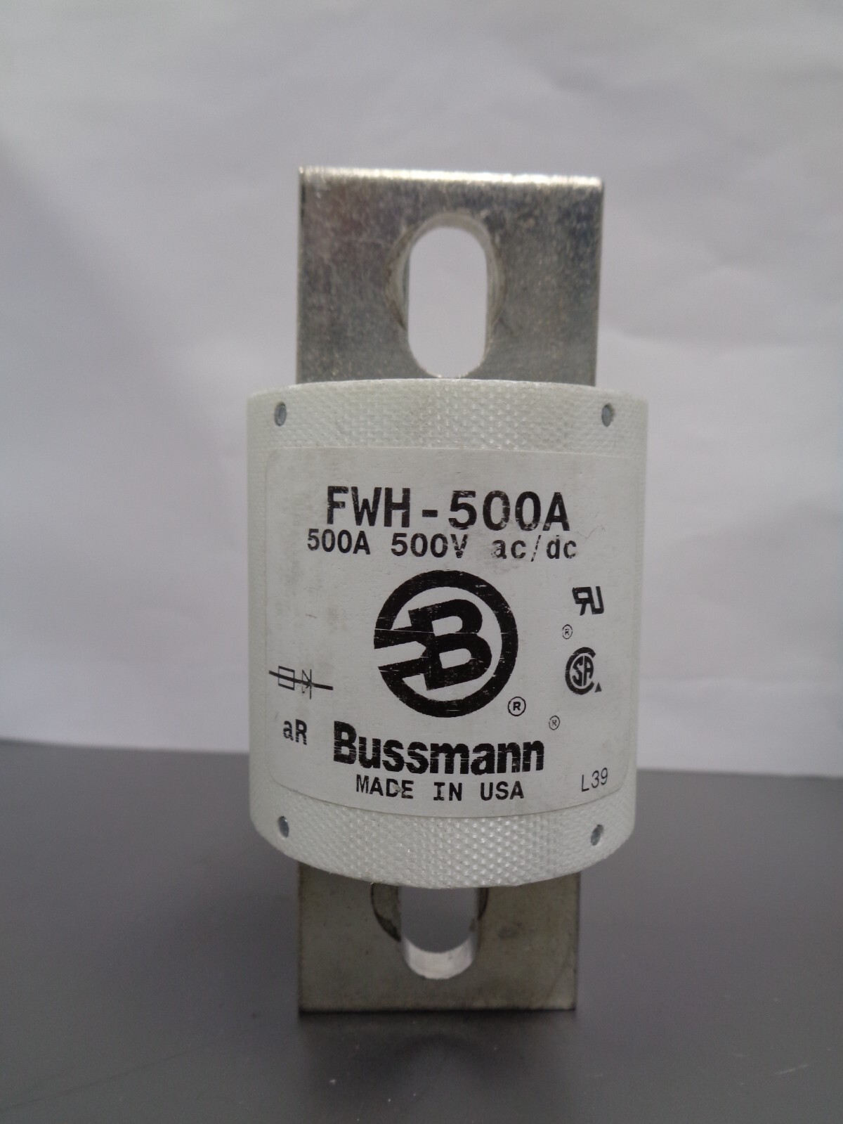 Nice Bussmann FWH-500A 500 Amp Fuse Semiconductor 500 Volts