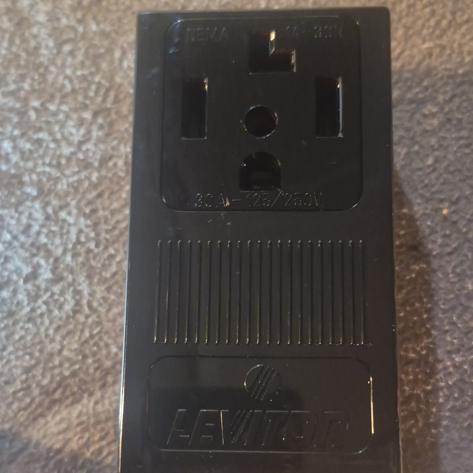 Leviton Surface Mount Receptacle 50 Amp. 125/250V 061-55050