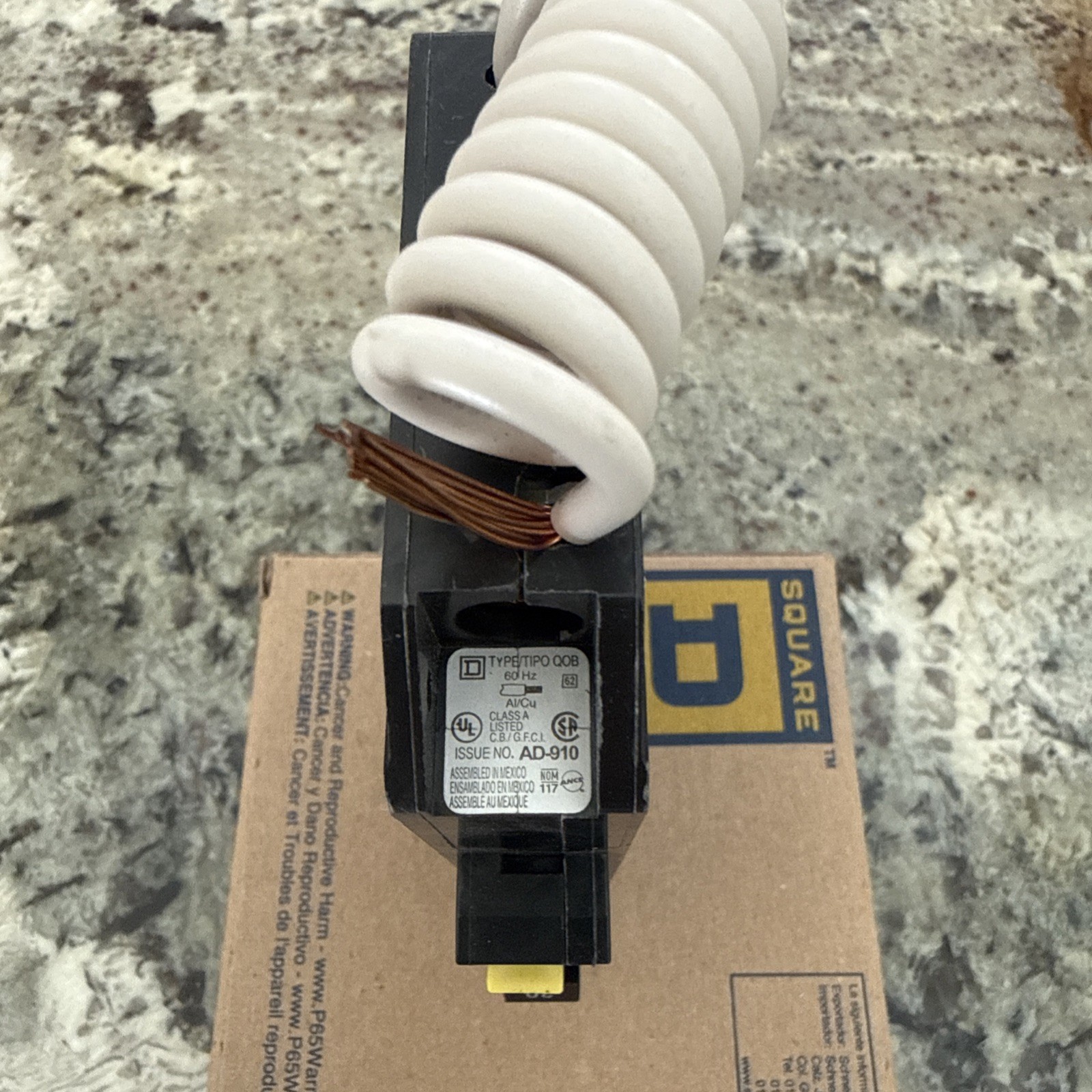 Square D QOB120GFI 20A 1 Pole Bolt-On Circuit Breaker 120/240V Brand New