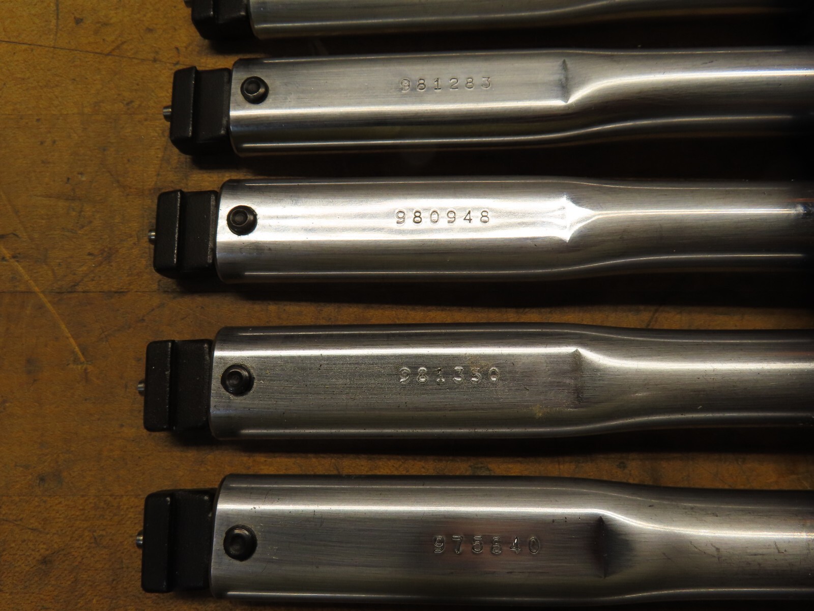 SR LTC 810016 Preset Interchangeable Head Torque Wrench 60-300 in. lbs. 7-34 Nm