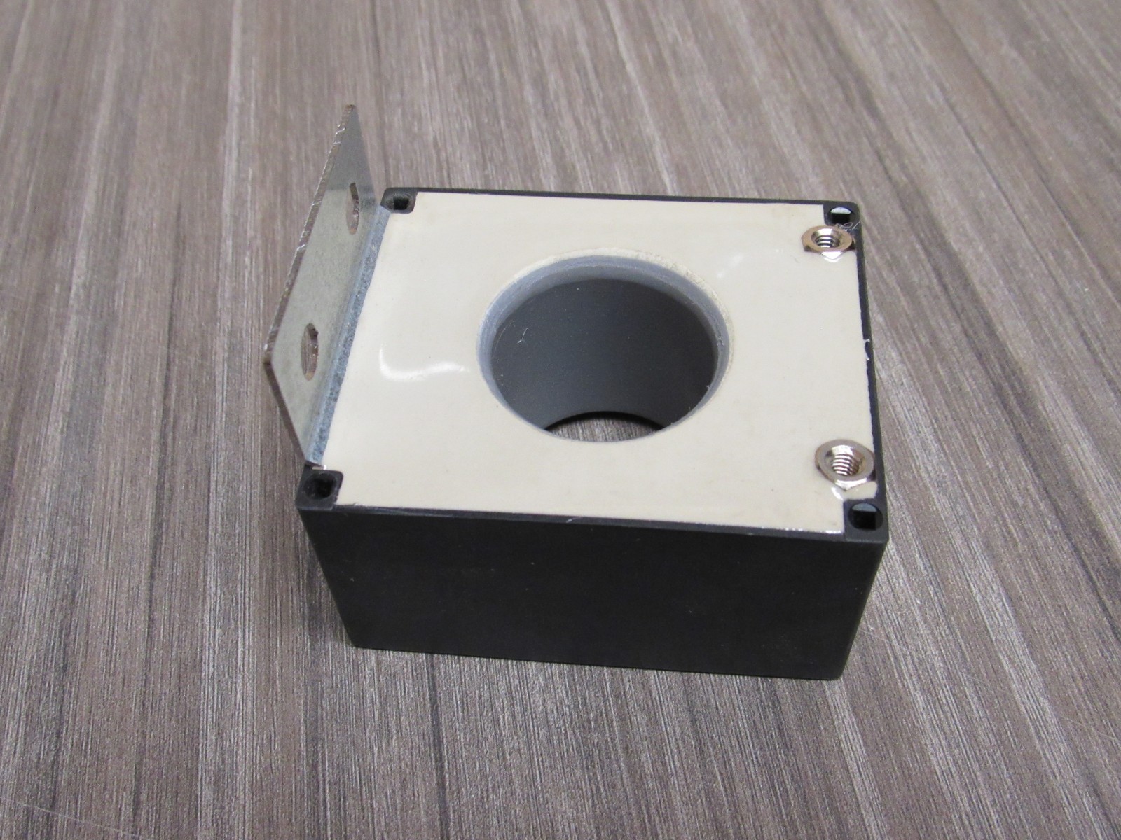 EATON C311CT8 SERIES A2 EXTERNAL TOROIDAL CURRENT TRANSFORMER 1.1″ 28MM 500:1