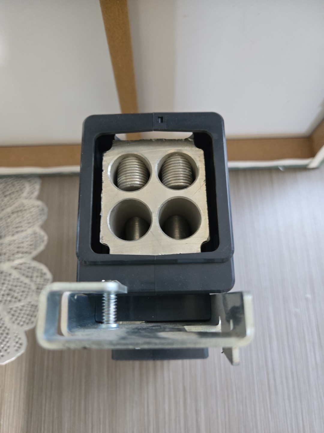 NEW FLEXPON 1200 SQUARE D SCHNEIDER ELECTRIC switchboard plug on neutral 600v