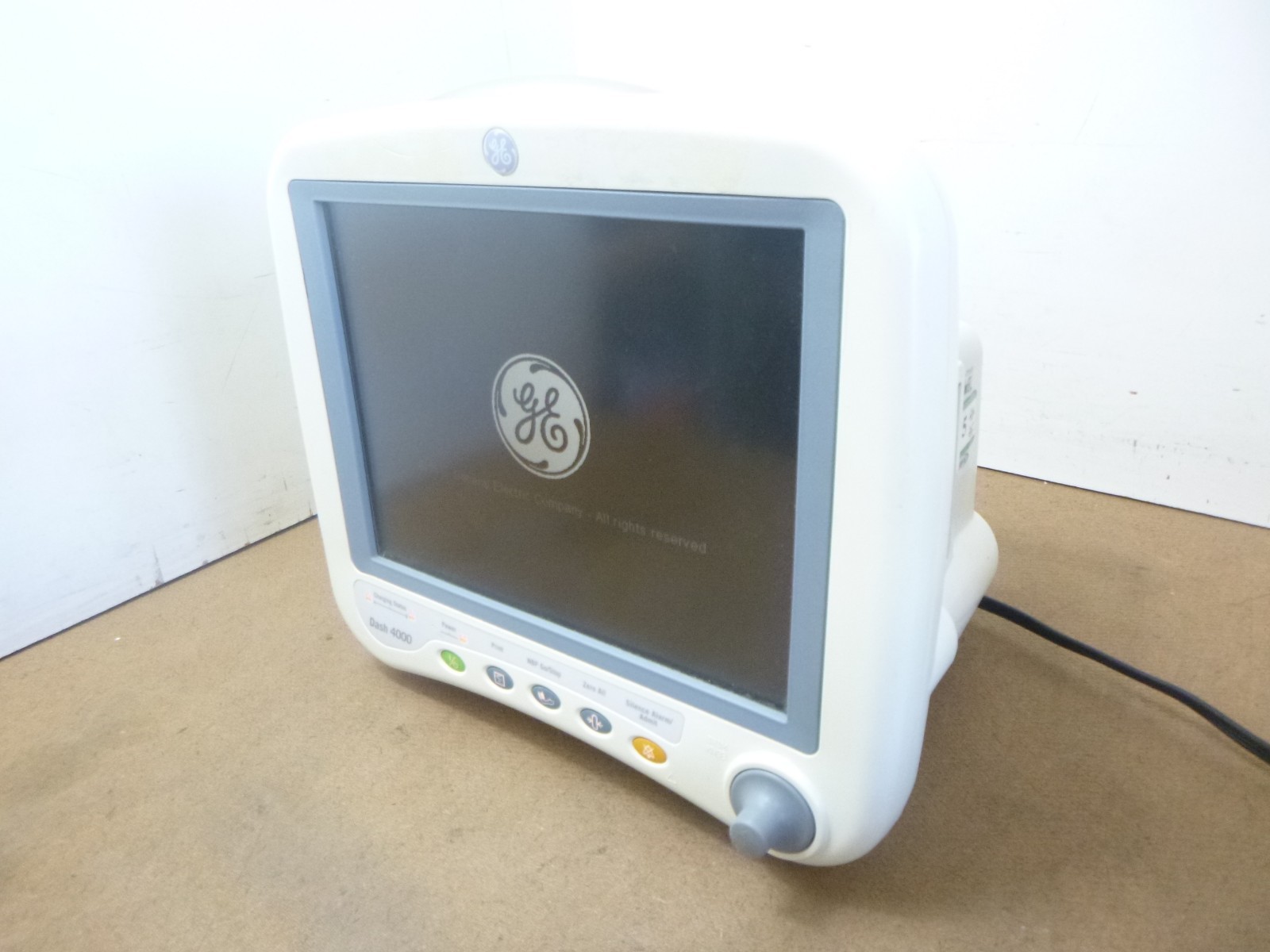GE Dash 4000 Patient Monitor p/n 2023615-203