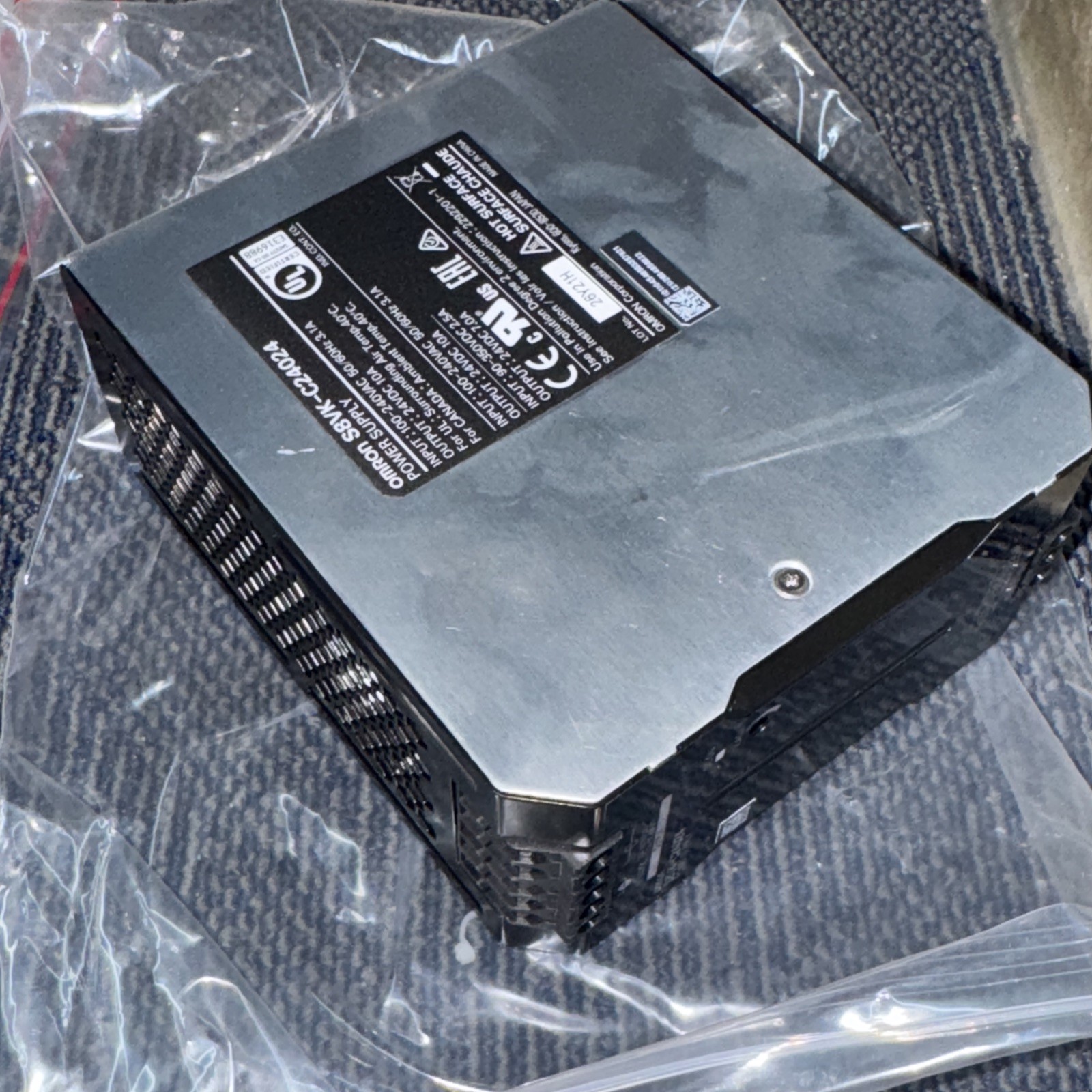 Omron S8VK-C24024 Switching Power Supply DC24v AC 100-240v 3.1A 50/60Hz, LO1