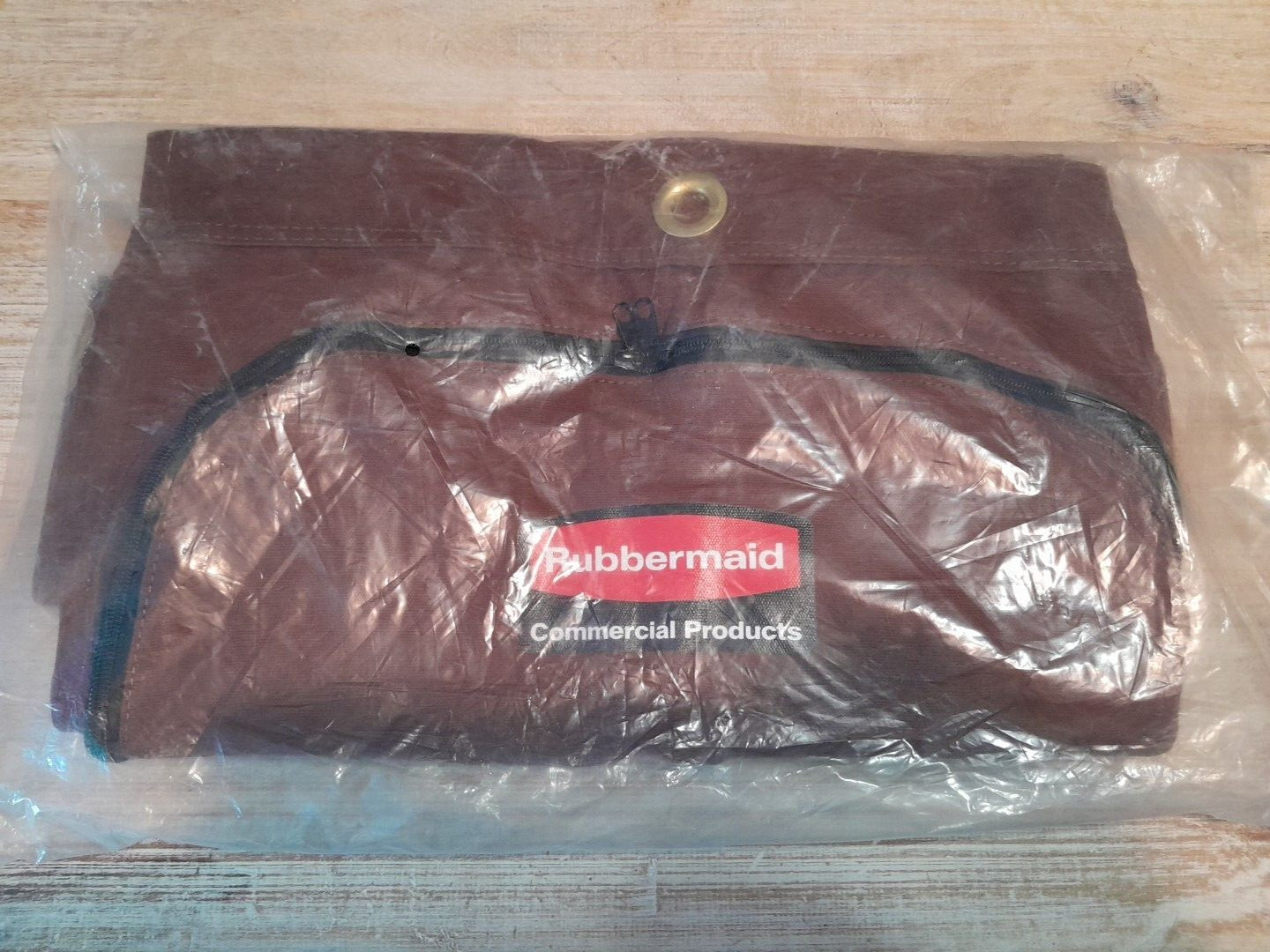 Rubbermaid 1966887 30 G. Brown High Capacity Vinyl-Lined Canvas Housekeeping Bag
