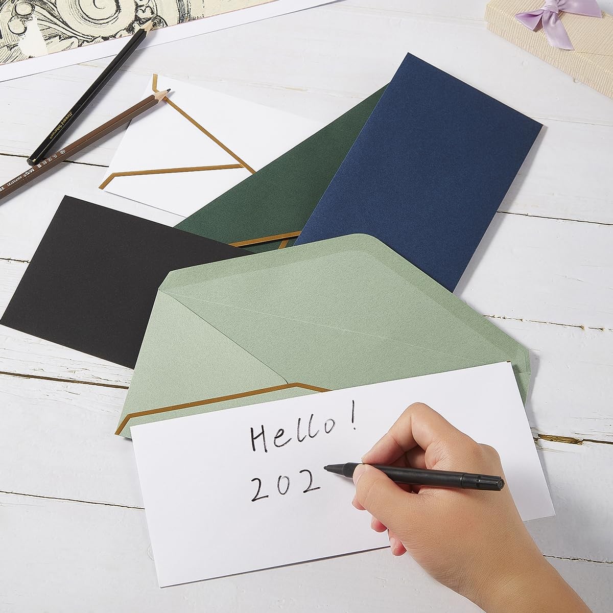 100 Pack #10 Business Envelopes with Gold Stickers, Dark Green