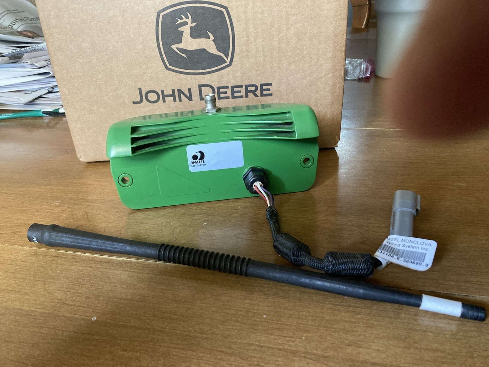 John Deere RTK Radio 450 GPS Guidance Receiver RTK Radio MPN 450 w/ Antenna
