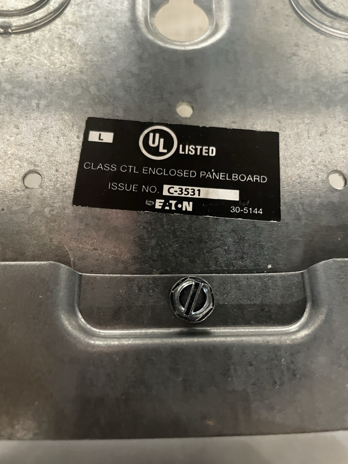Cutler Hammer TYPE 1 BREAKER ENCLOSURE BR2020B100. NO COVER