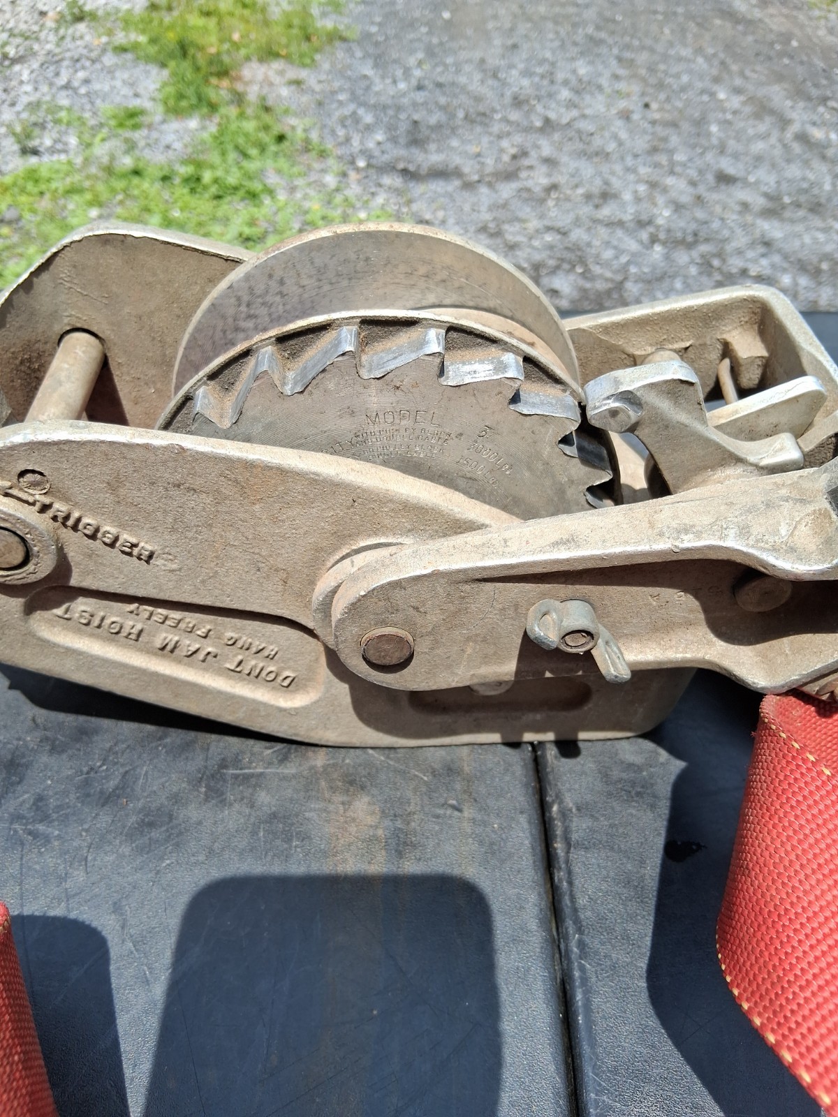 Lug All Model 3 Strap Hoist