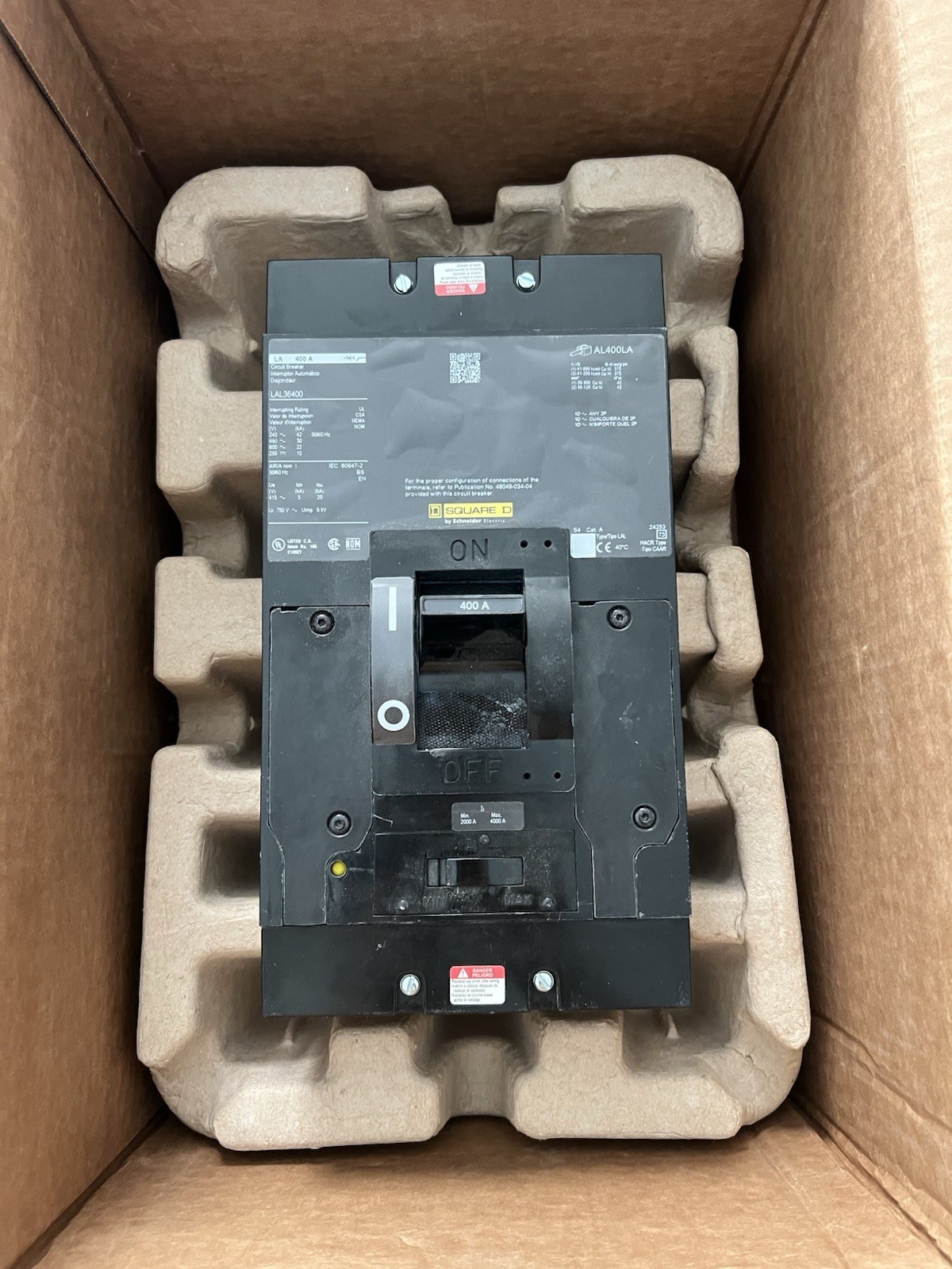 Square D LAL36400 Circuit Breaker 400A 3 Pole 600VAC Trip Indicator