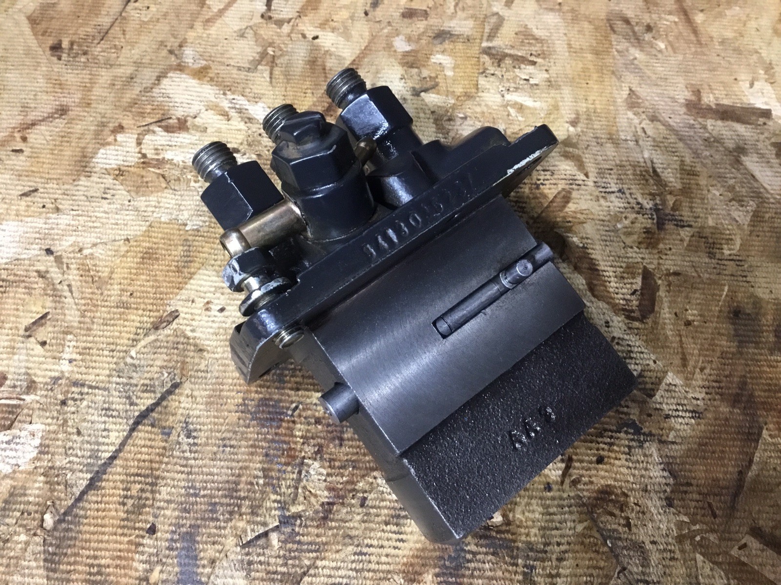 Used Daedong Fuel Injection Pump for Kioti 3C100LWS Engine 9413035237