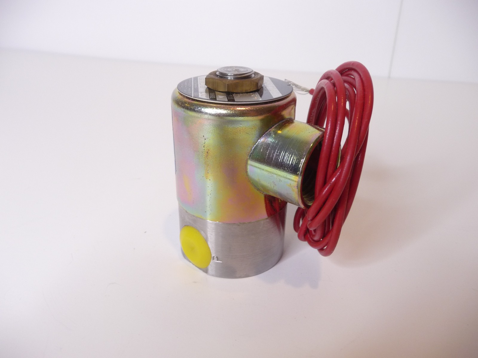 Skinner V5 Solenoid Valve 120 Volt 2 pieces #52DB1022.