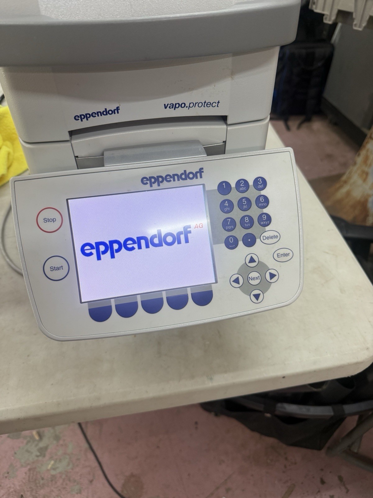 Eppendorf Mastercycler Pro 6321 Thermal Cycler PCR System Vapo.Protect