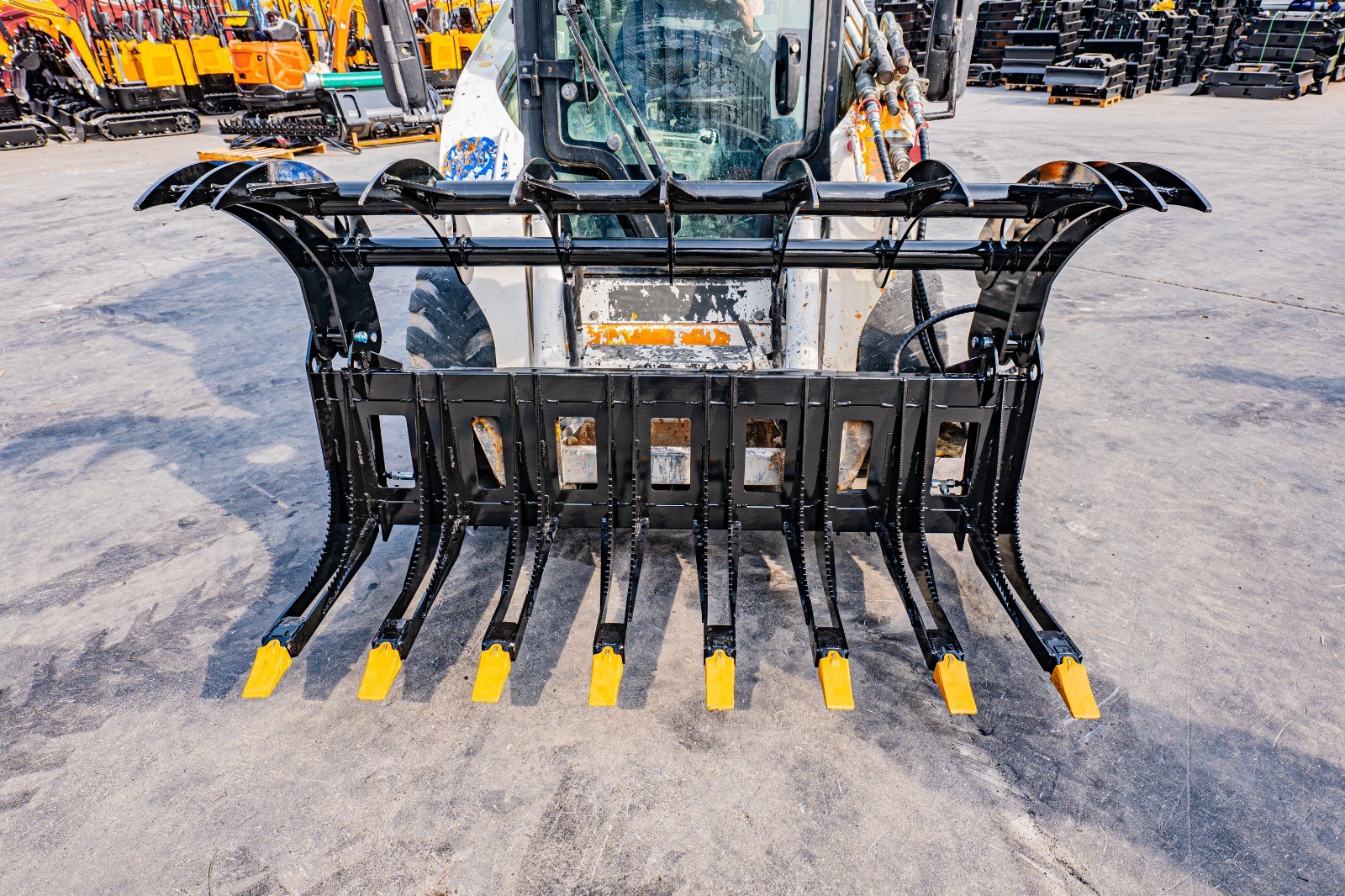 72″ Brush Root Rake Grapple Attachment For Bobcat Skid Steer