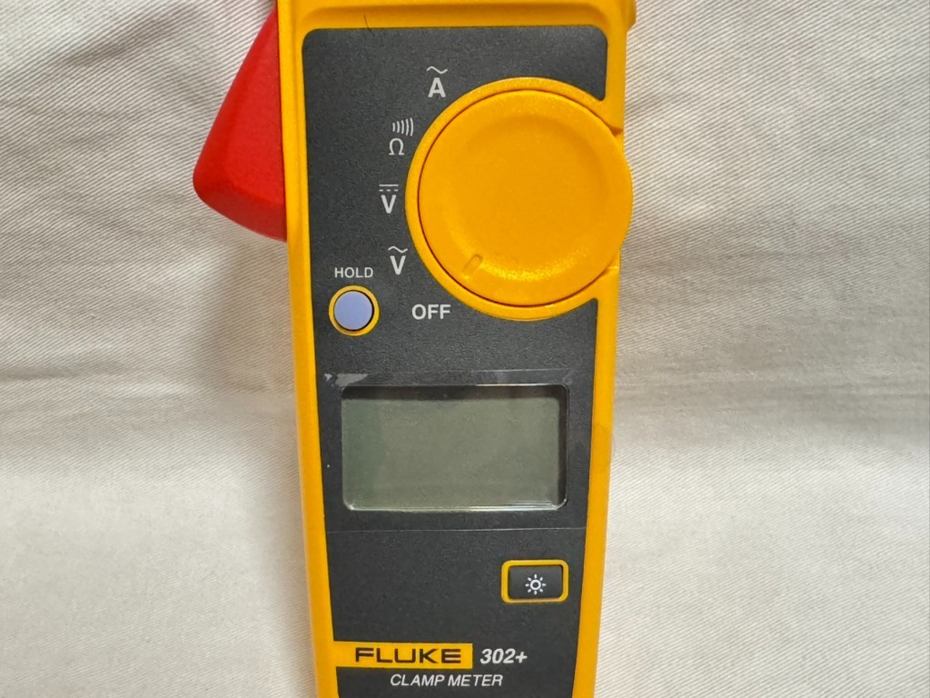 Fluke 302+ Plus Digital Clamp Meter Tester AC / DC Volt Amp Multimeter AC400A