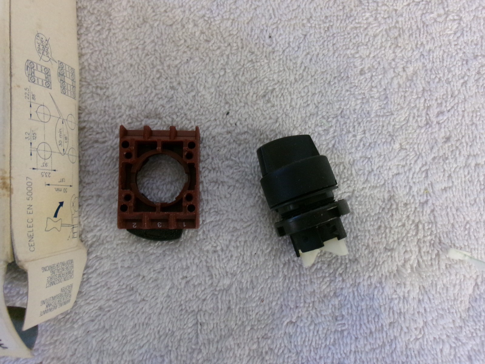 NIB GE CEMA 2 POS Key Selector Switch P9XSCD0K95