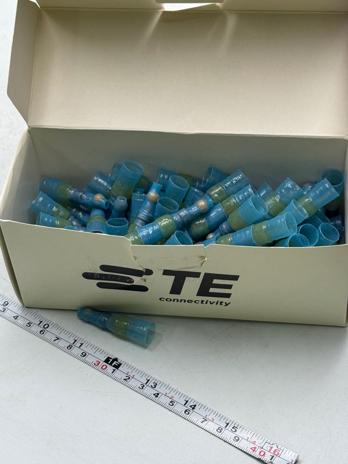 TE Connectivity Butt Splice Connectors Blue SGRS-4 528657-000- 100PK