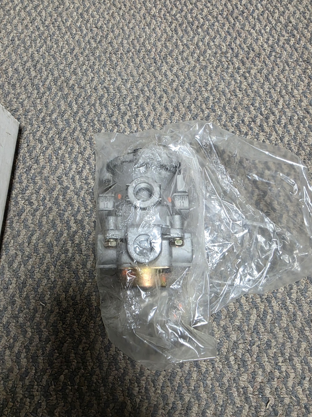 Bendix 286171N E-6 Air-Operated Brake Valve, Suitable for Air