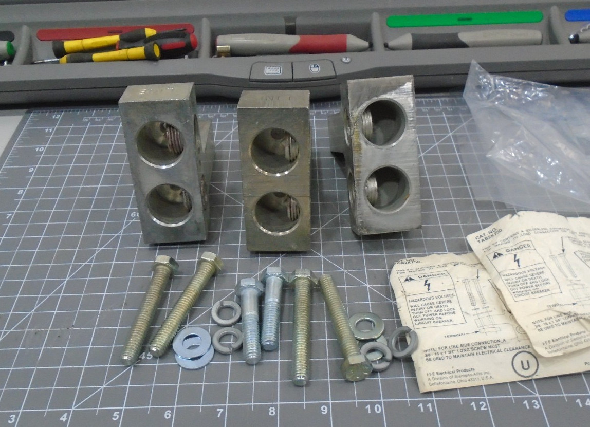 Lot 3 NEW ITE TAB2K750 Circuit Breaker Terminal Lug Connectors 750 KCMIL KMB HNB