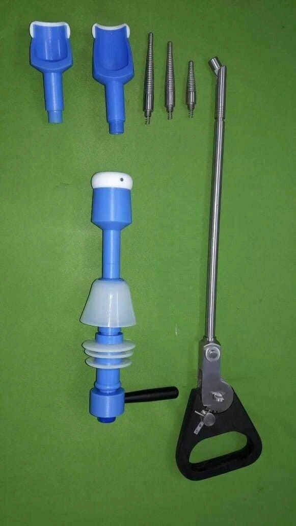 Clermont-Ferrand Model Uterine Manipulator Laparoscopic Hysterectomy