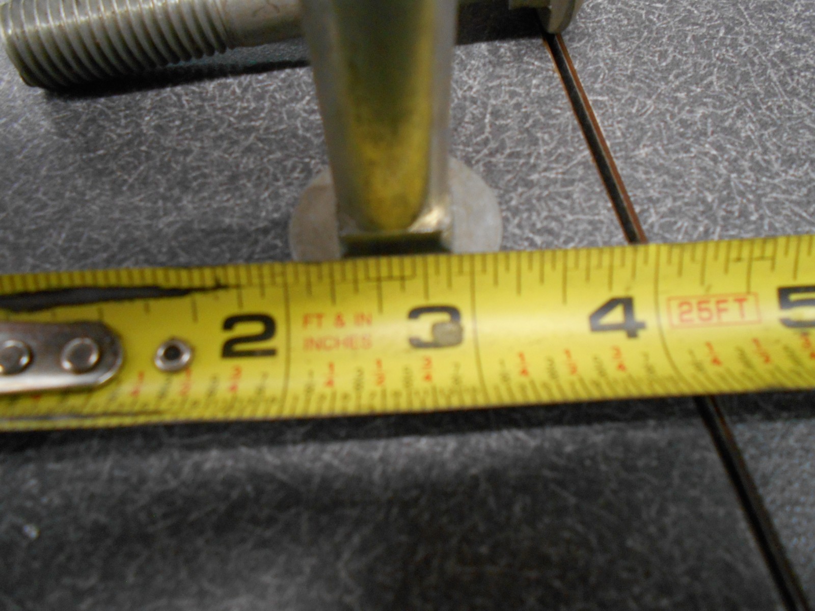 Carriage Bolt 5/8″ x 4.00″. Carriage Bolts. (LOT OF 5), Grade 2, Coarse. NOS!