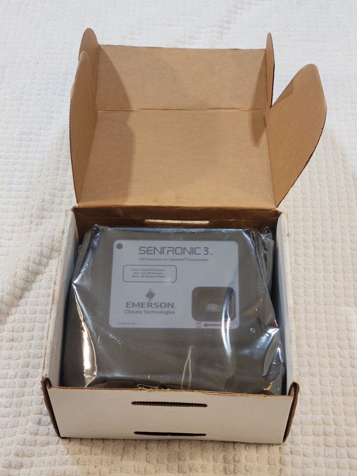 Copeland 585-1076-02 – Sentronic 3 MODULE & SENSOR KIT. New in Box Free Shipping