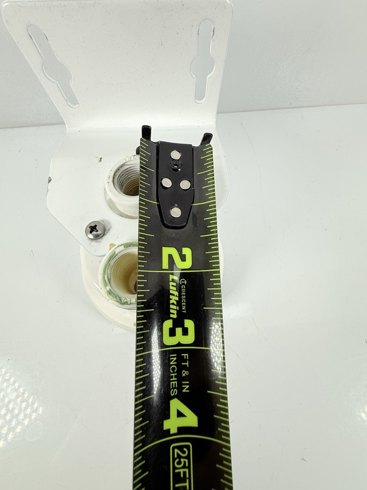 3M Aqua-Pure water filter system head unit. 3/8 replaceable cartridges.