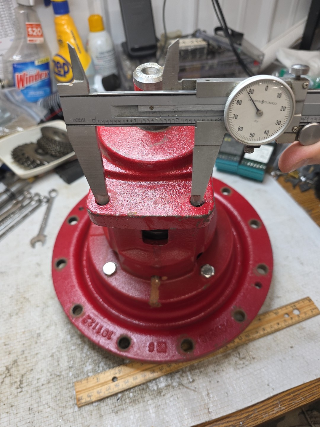 185011?See PicsBell & Gossett Bearing Frame Assembly NEW Seals & Bearings No Box