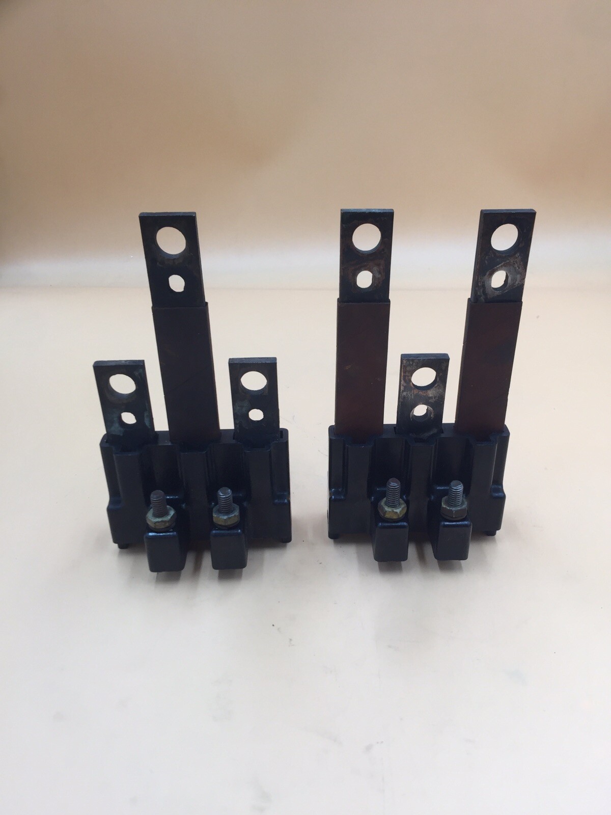 HOUSTON STOCK GE TF23PD2 PLUG IN MOUNTING BASE 225 AMP FREE 2 DAY AIR BUY NOW