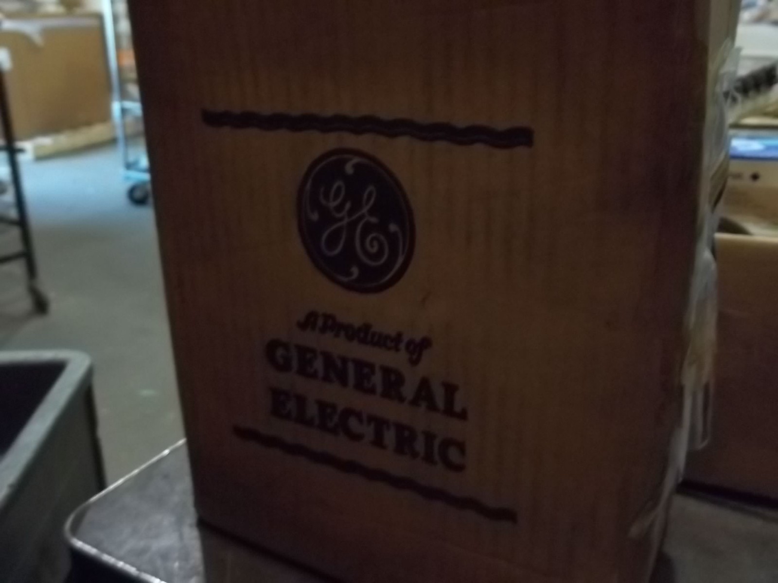 NIB GE 750X10G14 750X010051 CURRENT TRANSFORMER 2000:5 10 KV 25-400 CYCLES (B4)
