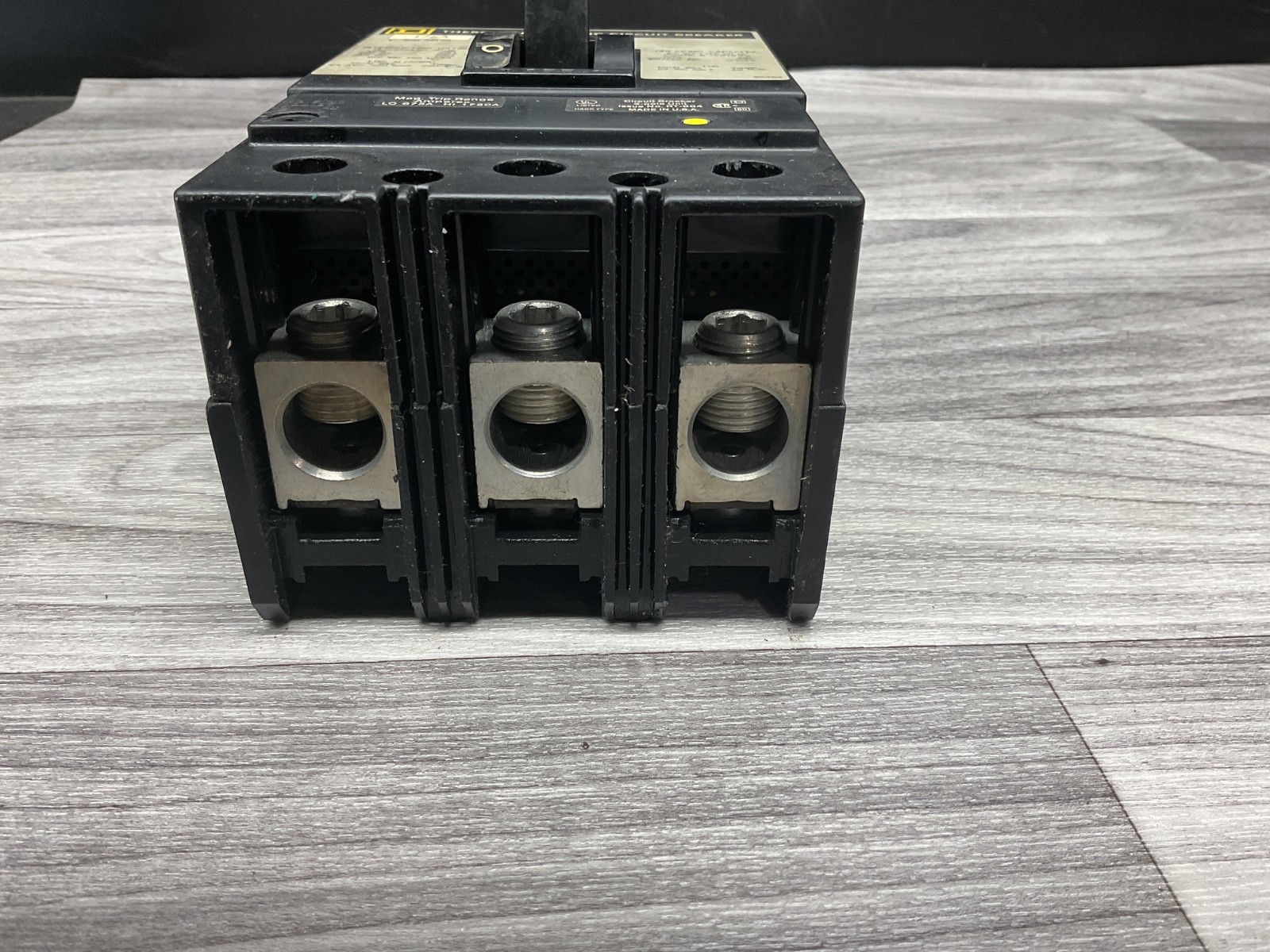 Square D KAL36175,175 Amp,3 Pole,250V – #323B160PR3