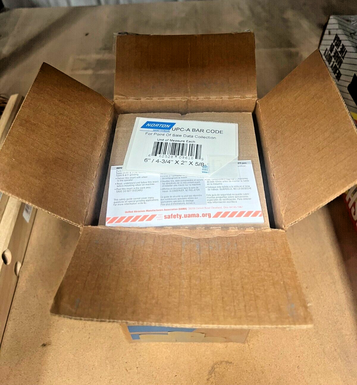 NORTON 66252809618 6 x 4-3/4 x 2 x 5/8-11 Gemini 57A16-Q Type 11 Flaring Cup