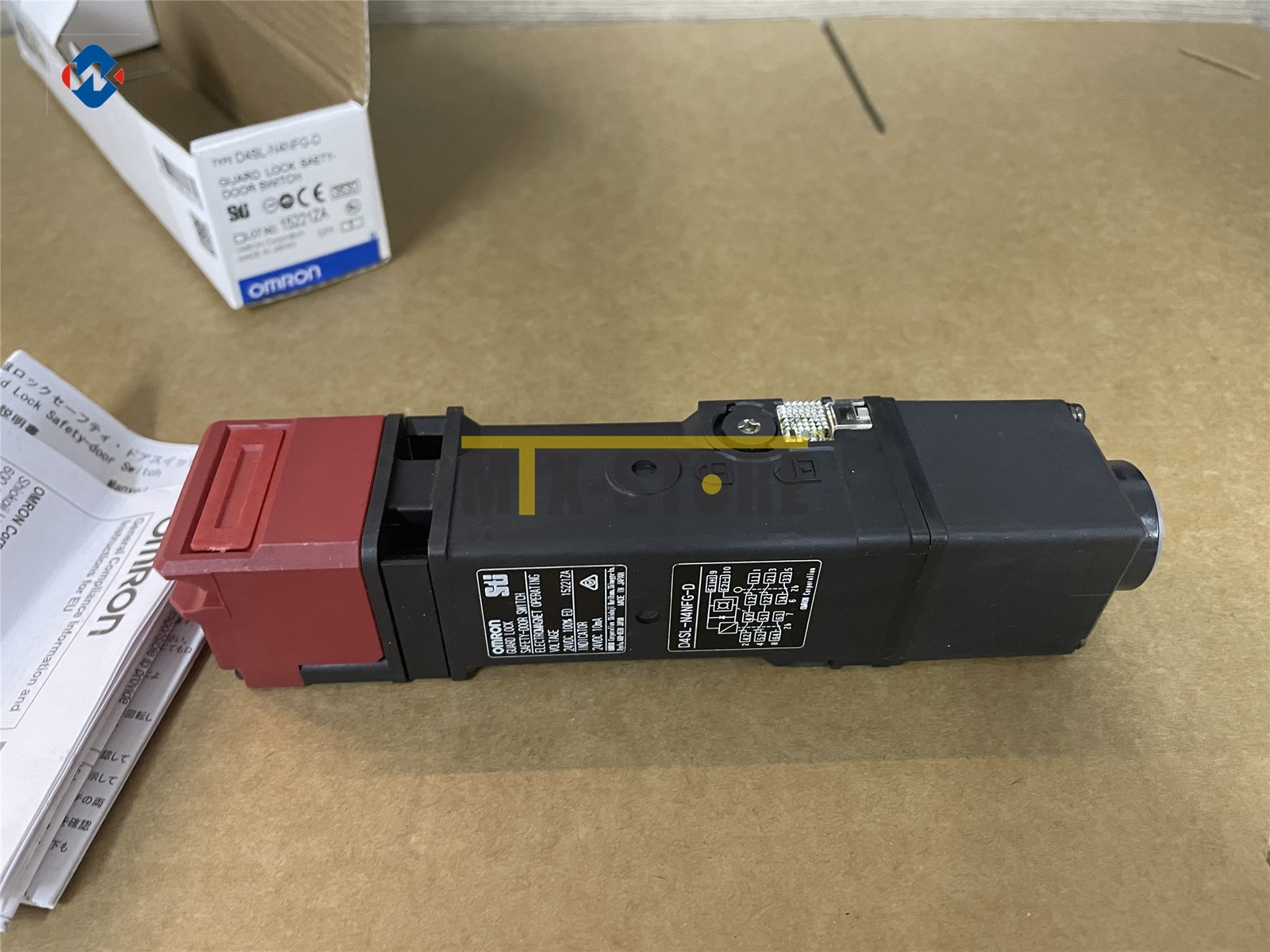1PC Brand New Omron safety door switch D4SL-N4NFG-D