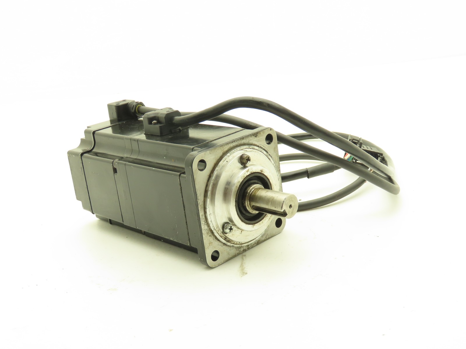 Yaskawa SGMAS-08A2A-FJ31 Servo Motor 750W 5.4A 16mm Shaft