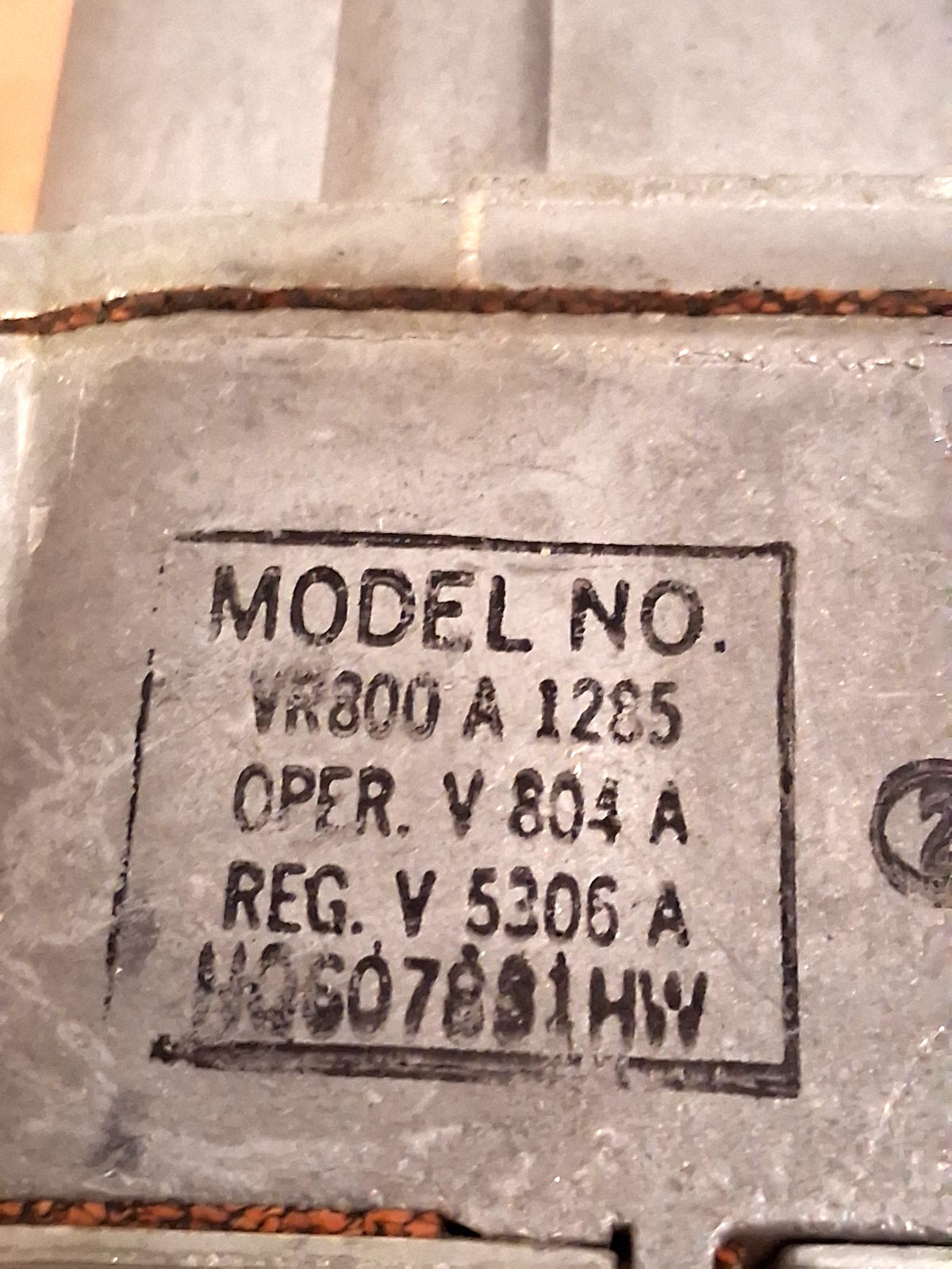 Honeywell Gas Furnace Valve VR800A 1285 / VR800A1285 / HQ607881HW