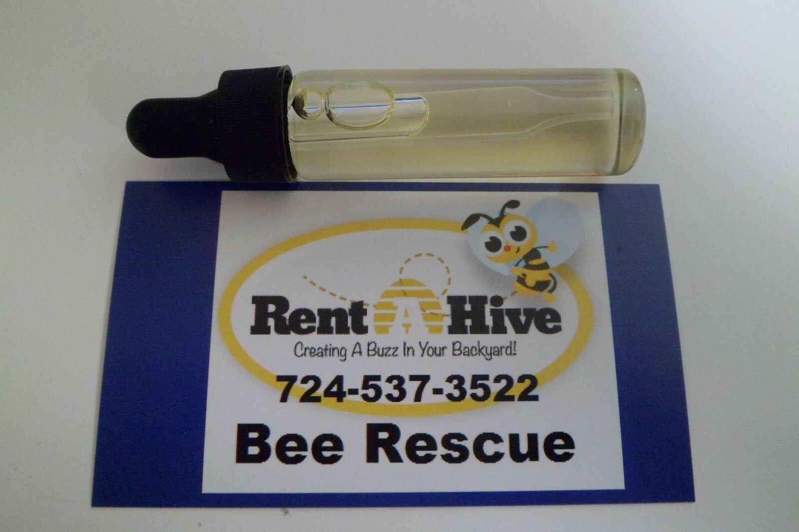 Swarm Pro 2 Individual Vial one Dropper & One spray bottle. Thats 30 mil. USA.