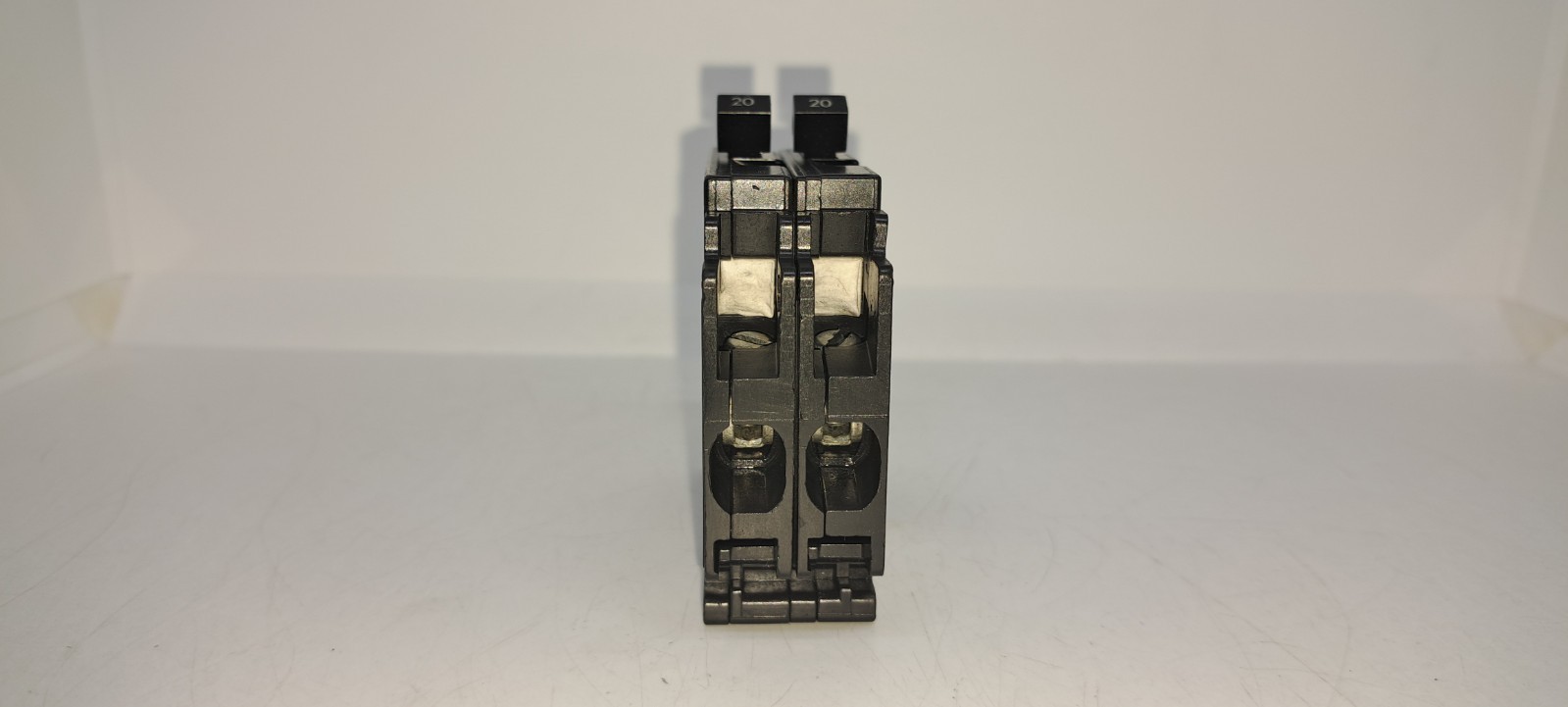 SIEMENS ITE GOULD Q2020 20 Amp Two 1 Pole Circuit Breaker Type QT Q2020
