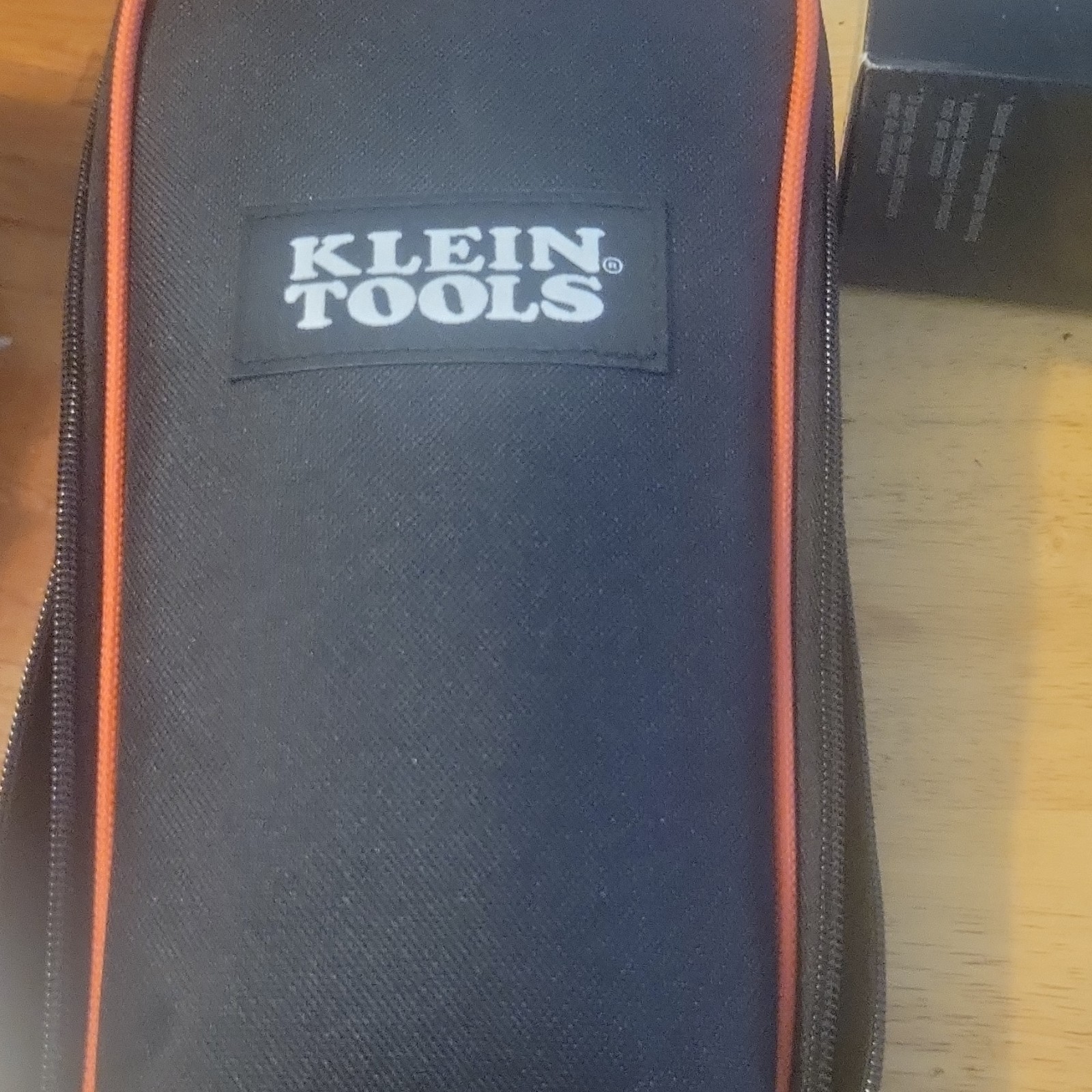 Klein Tools ET120 Combustible Gas Leak Detector with Klein Tools Carry Case