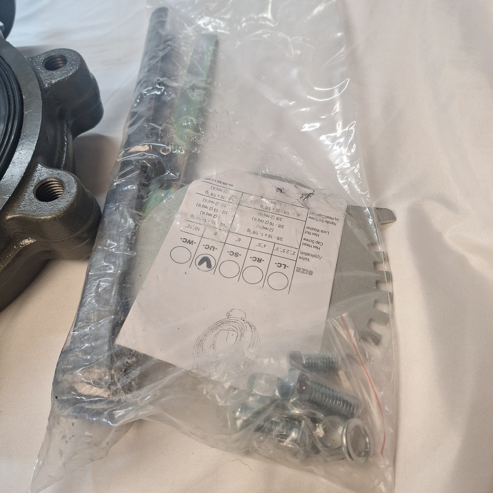 Milwaukee Valve CL223E 8″ inch Butterfly Valve with Lever, EPDM, Lug, 200 psi