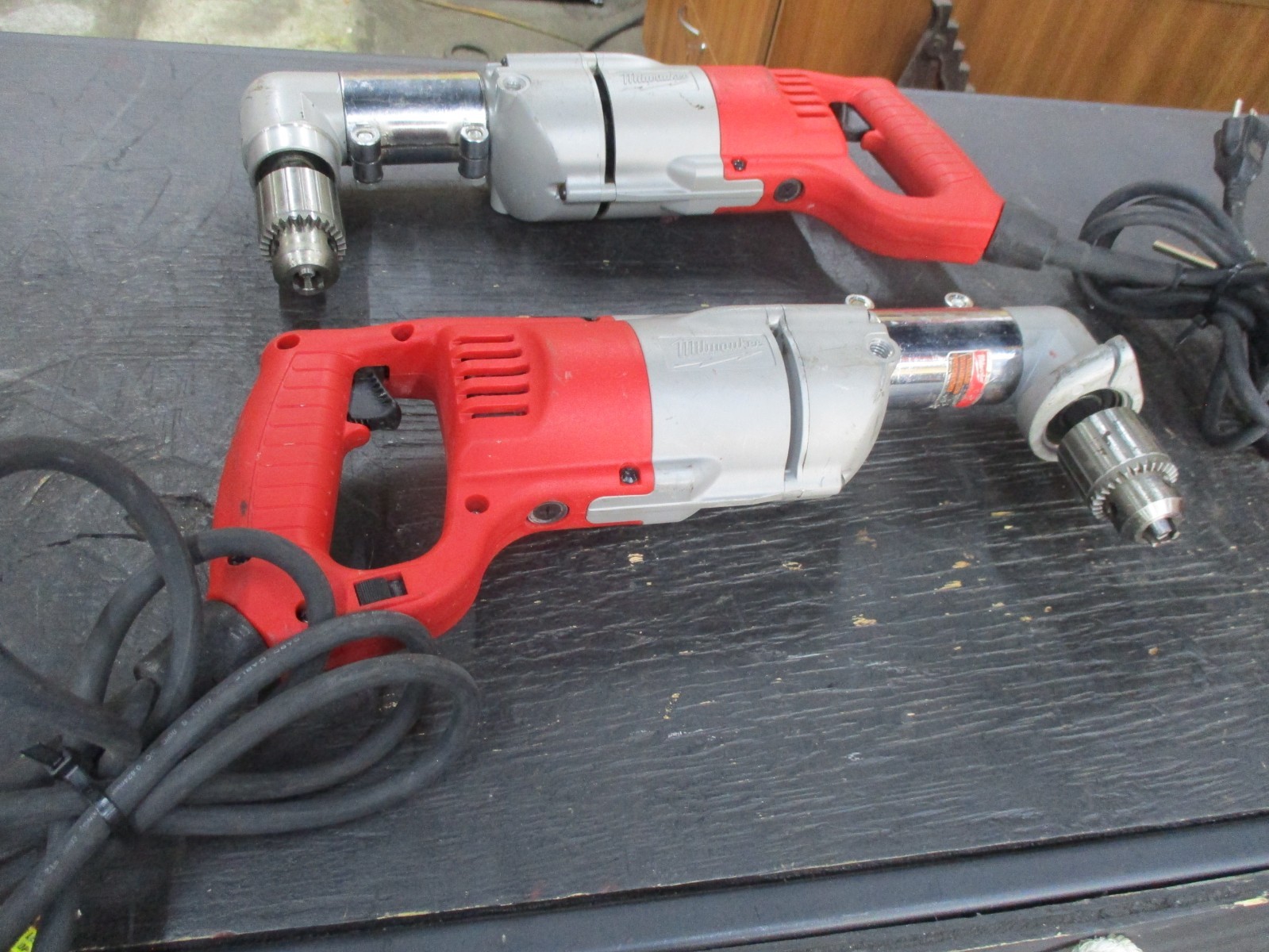 MILWAUKEE 6107-1 RIGHT ANGLE DRILL IN CASE