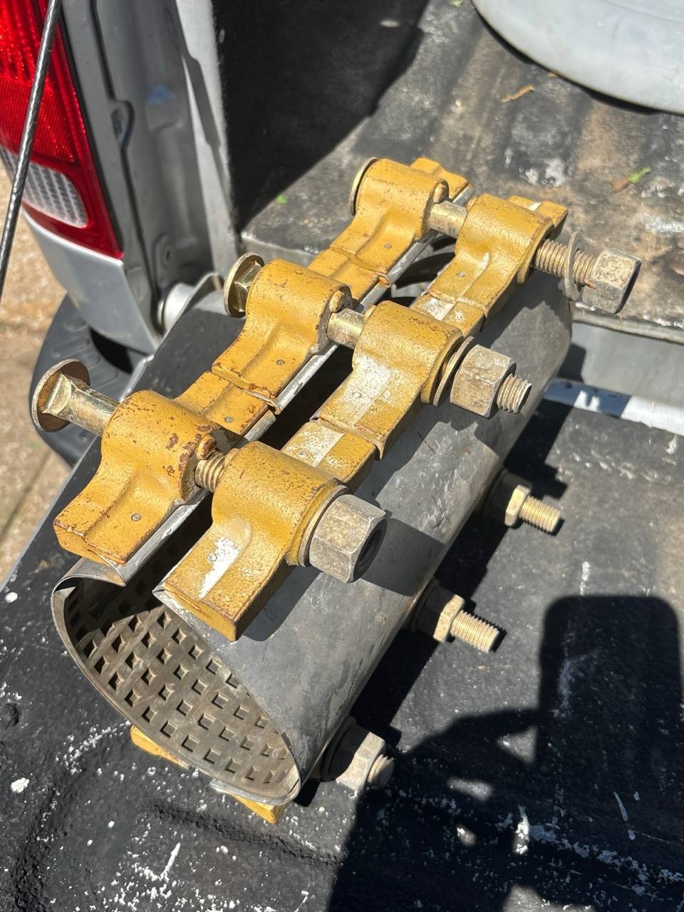 Adams Full Seal Clamp 4in Pipe Repair Clamp 4.85-5.10 Mueller Qty 1