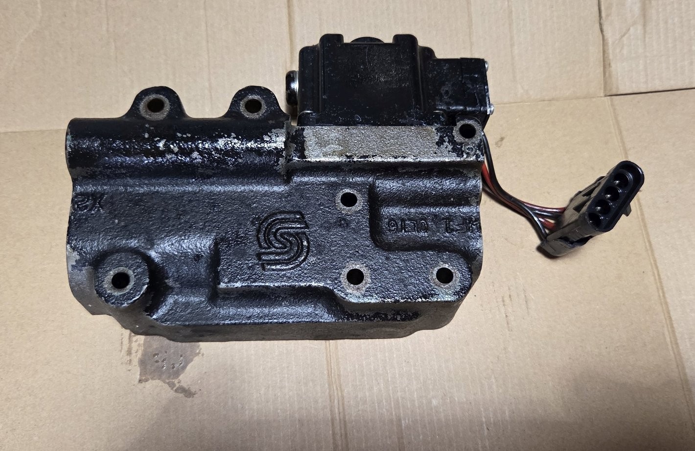 EDC (electrical displacement control) 4510048 KVME11204, for Danfoss Series 42
