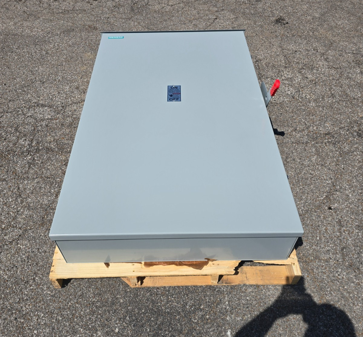 Siemens HF368NR Heavy-Duty Safety Switch,Type 3R, 1200A,New In Box!MAKE OFFER!