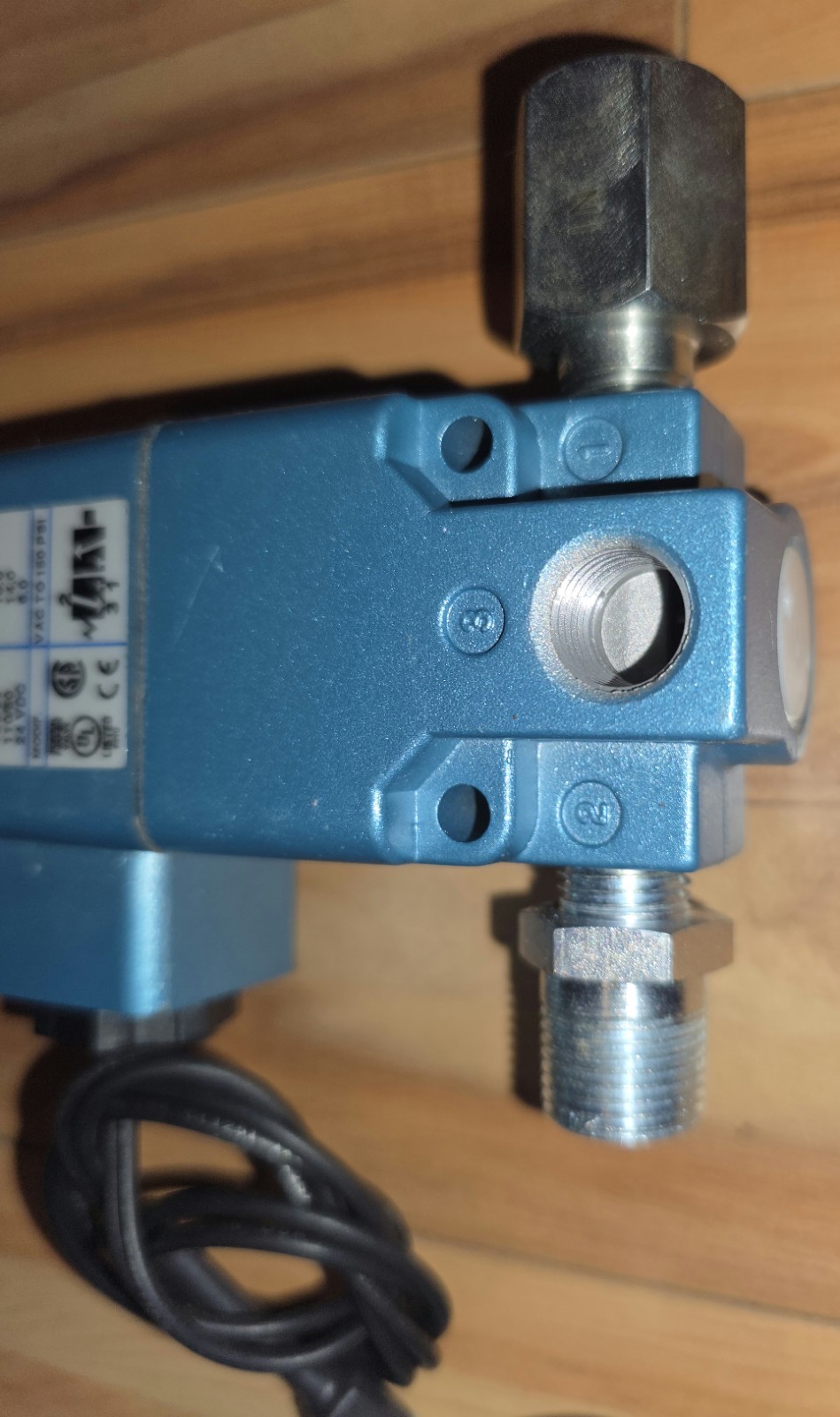 MAC 200 Series 225B-111CAAA DC24V Solenoid Operated 3-way Poppet Valve