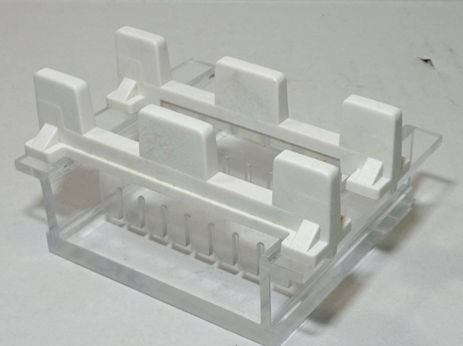 Bio-Rad Mini-Sub Cell GT DNA Electrophoresis Systems, Tray & 2 Combs, Complete