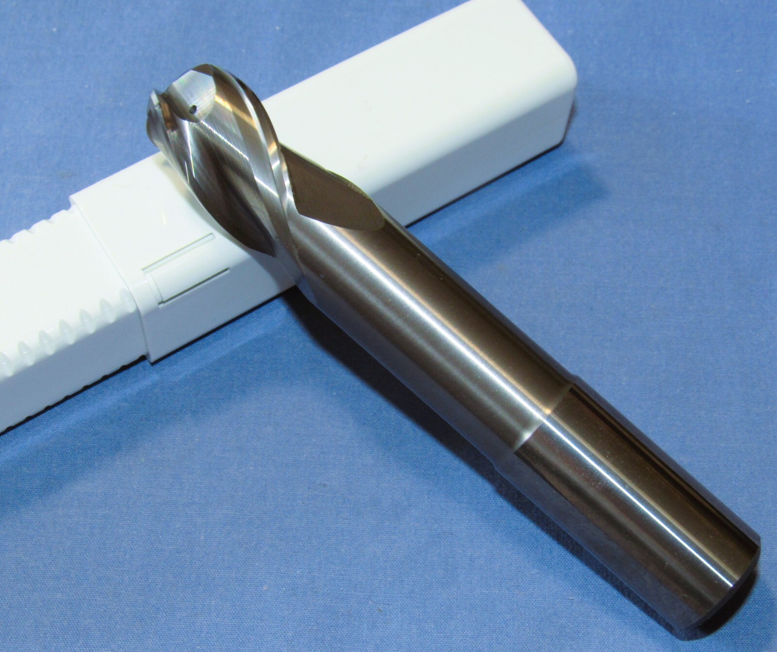 HELICAL Carbide End Mill 3/4 dia. 3 flute 1″ LOC 0.190″cr 3″ Reach 4-1/2 OAL