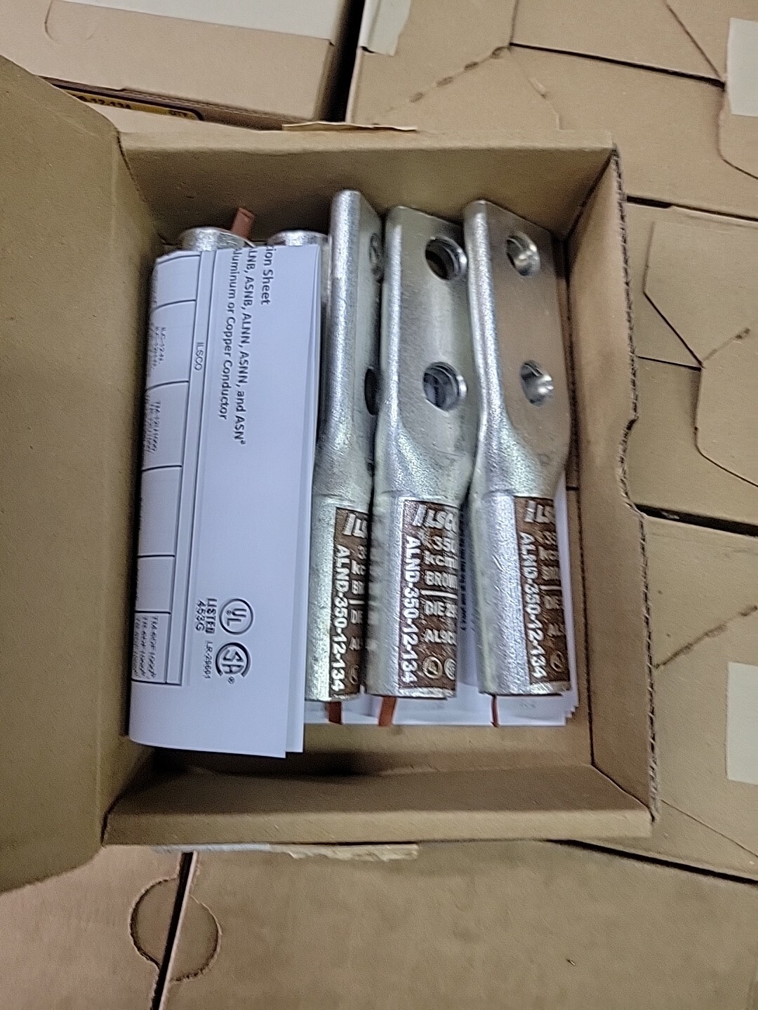 box of 3 NEW! Ilsco ALND-350-12-134 350 MCM Aluminum Compression Lug