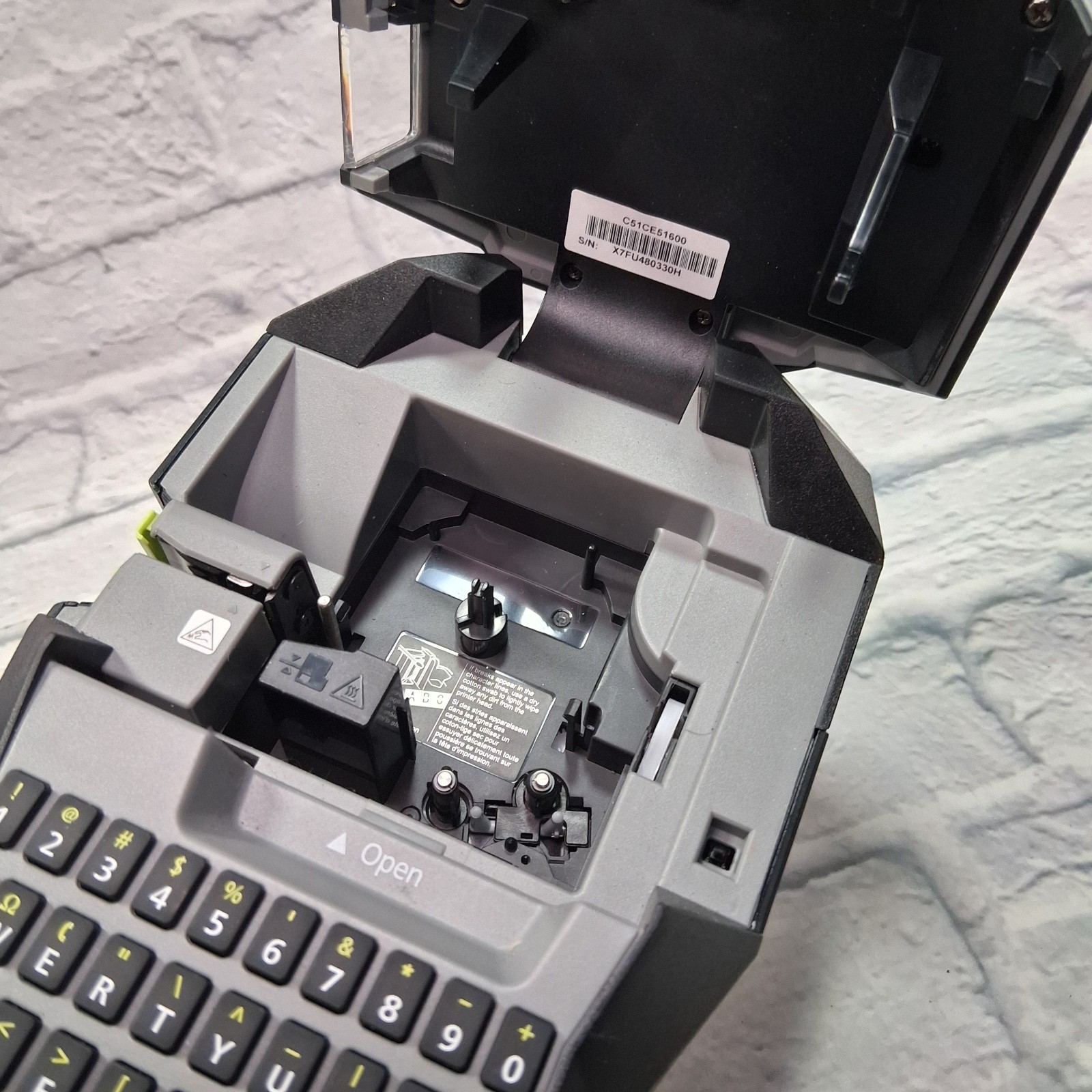 Panduit MP300 Portable label maker – Label maker only